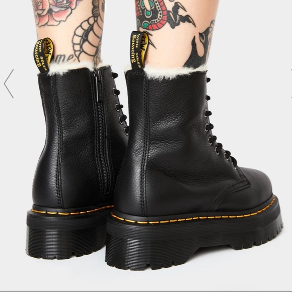 NEW DR MARTENS FUR-LINED JADON 8 EYE BOOTS - Picture 2 of 12